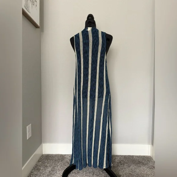 LuLaRoe Blue & Cream Joy Vest size XS - Picture 10 of 11